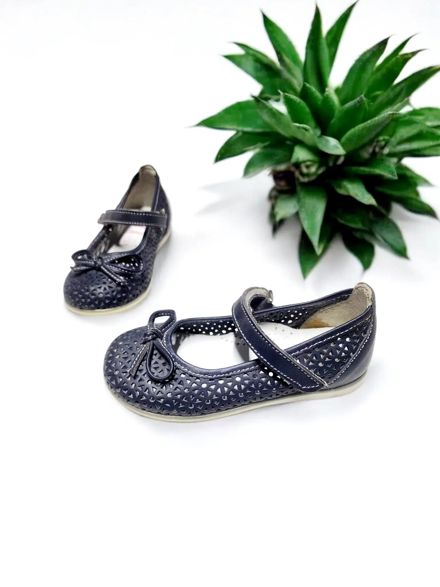 Çocuk Tam Ortopedik Cırtlı Ayarlanabilir Fiyonklu Ev Ve Dışarı Babeti - KOYU MAVİ